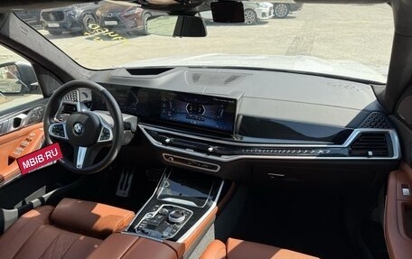 BMW X7, 2025 год, 13 000 000 рублей, 10 фотография