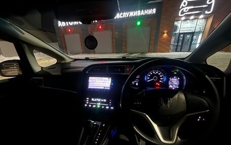 Honda Shuttle II, 2016 год, 1 575 000 рублей, 9 фотография