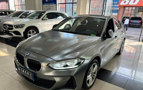 BMW 1 серия, 2020 год, 1 700 000 рублей, 3 фотография