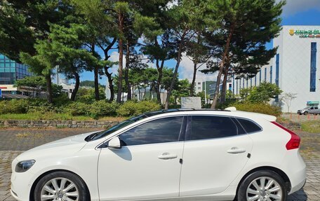 Volvo V40 II рестайлинг, 2015 год, 1 115 010 рублей, 7 фотография