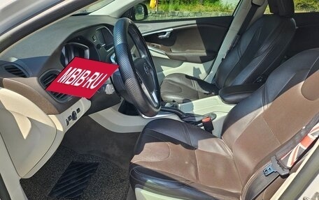 Volvo V40 II рестайлинг, 2015 год, 1 115 010 рублей, 9 фотография