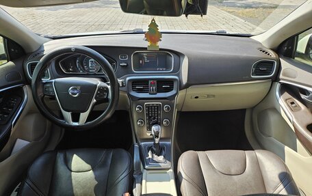 Volvo V40 II рестайлинг, 2015 год, 1 115 010 рублей, 10 фотография