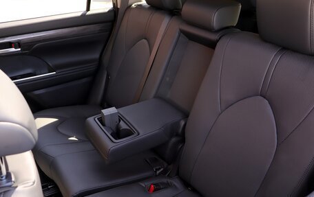Toyota Highlander, 2025 год, 5 190 000 рублей, 19 фотография