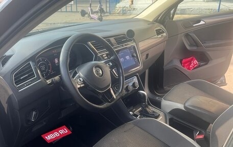 Volkswagen Tiguan II, 2018 год, 1 850 000 рублей, 3 фотография