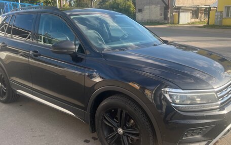 Volkswagen Tiguan II, 2018 год, 1 850 000 рублей, 9 фотография