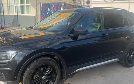 Volkswagen Tiguan II, 2018 год, 1 850 000 рублей, 7 фотография