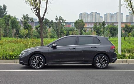 Volkswagen Golf VIII, 2021 год, 1 840 000 рублей, 7 фотография