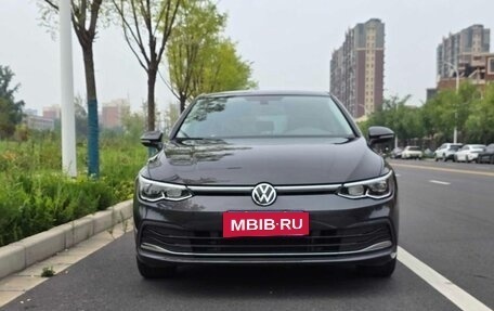Volkswagen Golf VIII, 2021 год, 1 840 000 рублей, 2 фотография