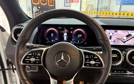 Mercedes-Benz GLB, 2022 год, 2 930 000 рублей, 12 фотография