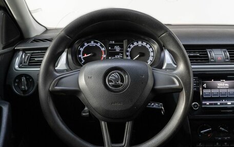 Skoda Rapid I, 2018 год, 1 040 000 рублей, 18 фотография