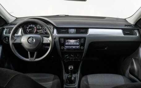 Skoda Rapid I, 2018 год, 1 040 000 рублей, 17 фотография