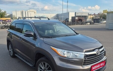 Toyota Highlander III, 2014 год, 3 050 000 рублей, 1 фотография