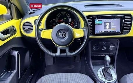 Volkswagen Beetle, 2015 год, 1 462 000 рублей, 13 фотография