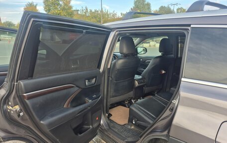 Toyota Highlander III, 2014 год, 3 050 000 рублей, 9 фотография