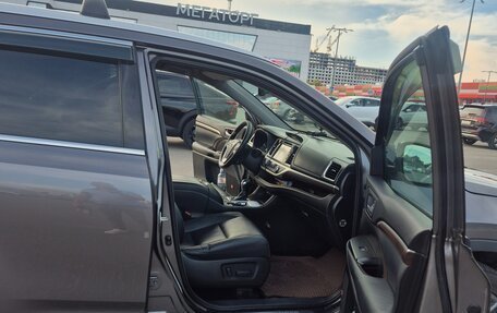 Toyota Highlander III, 2014 год, 3 050 000 рублей, 14 фотография
