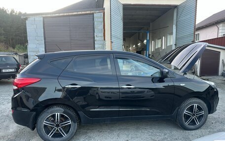 Hyundai ix35 I рестайлинг, 2014 год, 1 500 000 рублей, 20 фотография