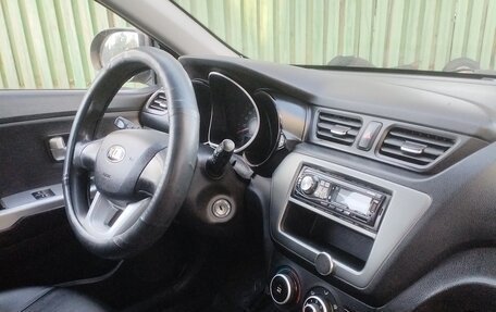 KIA Rio III рестайлинг, 2013 год, 600 000 рублей, 6 фотография