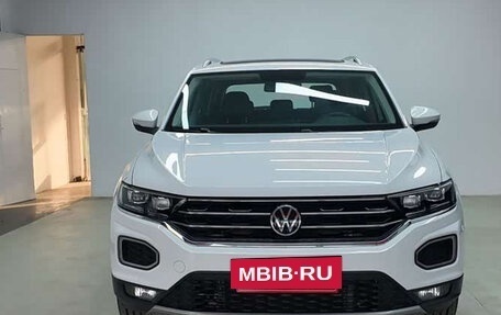 Volkswagen T-Cross I, 2023 год, 1 600 000 рублей, 2 фотография