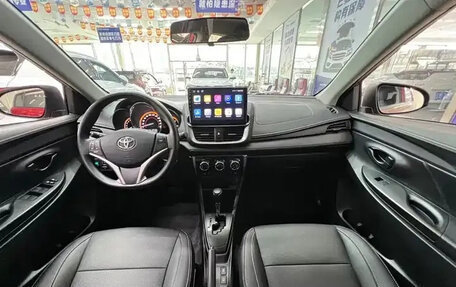 Toyota Yaris XP150 рестайлинг, 2022 год, 866 000 рублей, 8 фотография