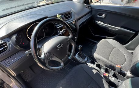 KIA Rio III рестайлинг, 2015 год, 1 117 000 рублей, 29 фотография