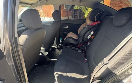 KIA Rio III рестайлинг, 2015 год, 1 117 000 рублей, 33 фотография