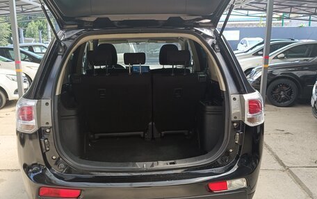 Mitsubishi Outlander III рестайлинг 3, 2013 год, 1 000 000 рублей, 9 фотография