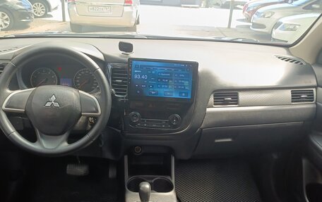 Mitsubishi Outlander III рестайлинг 3, 2013 год, 1 000 000 рублей, 12 фотография