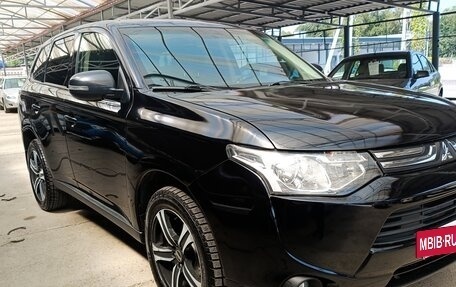 Mitsubishi Outlander III рестайлинг 3, 2013 год, 1 000 000 рублей, 4 фотография