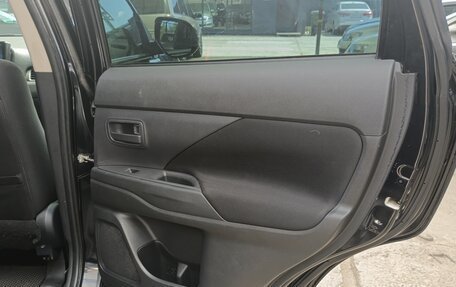 Mitsubishi Outlander III рестайлинг 3, 2013 год, 1 000 000 рублей, 15 фотография