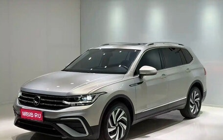 Volkswagen Tiguan II, 2023 год, 1 990 123 рублей, 1 фотография