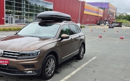 Volkswagen Tiguan II, 2018 год, 2 200 000 рублей, 2 фотография