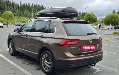 Volkswagen Tiguan II, 2018 год, 2 200 000 рублей, 3 фотография
