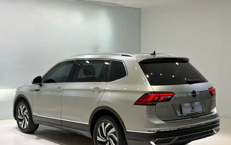 Volkswagen Tiguan II, 2023 год, 1 990 123 рублей, 6 фотография