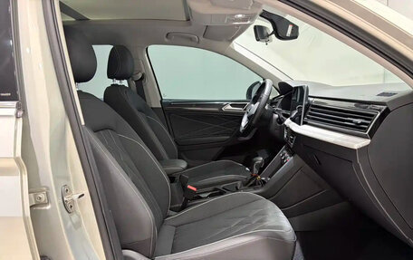 Volkswagen Tiguan II, 2023 год, 1 990 123 рублей, 7 фотография