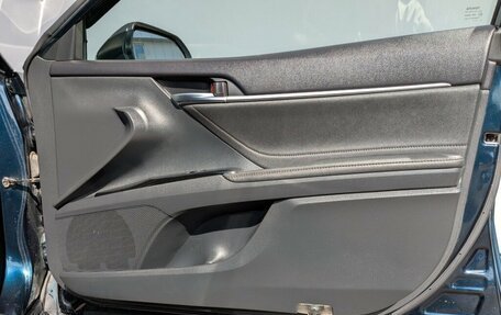 Toyota Camry, 2018 год, 2 500 000 рублей, 5 фотография
