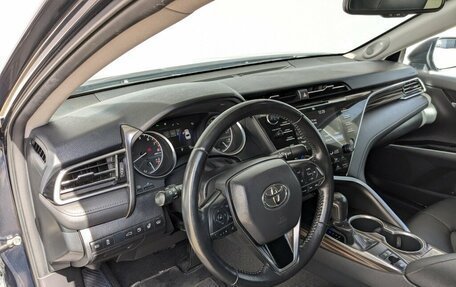 Toyota Camry, 2018 год, 2 500 000 рублей, 6 фотография