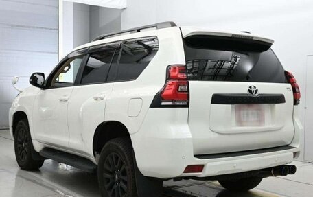Toyota Land Cruiser Prado 150 рестайлинг 2, 2023 год, 7 138 000 рублей, 4 фотография