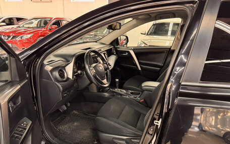 Toyota RAV4, 2016 год, 2 200 000 рублей, 14 фотография