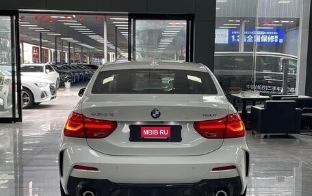 BMW 1 серия, 2023 год, 1 900 000 рублей, 4 фотография