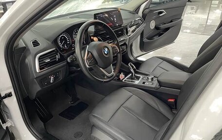 BMW 1 серия, 2023 год, 1 900 000 рублей, 12 фотография