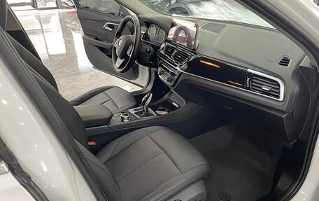 BMW 1 серия, 2023 год, 1 900 000 рублей, 13 фотография