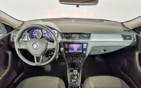 Skoda Rapid I, 2019 год, 1 350 000 рублей, 10 фотография