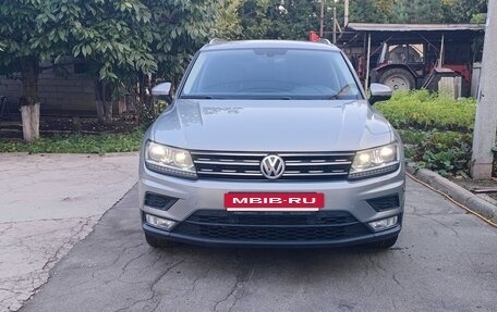 Volkswagen Tiguan II, 2017 год, 1 950 000 рублей, 2 фотография