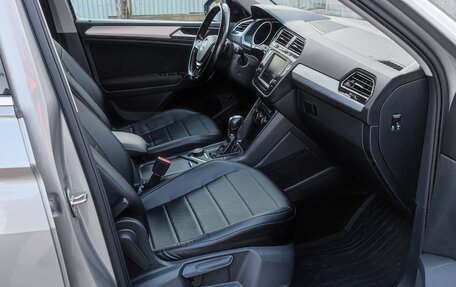 Volkswagen Tiguan II, 2017 год, 1 950 000 рублей, 24 фотография