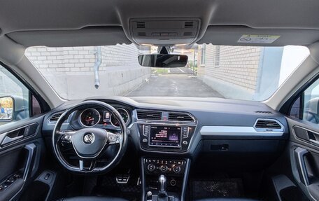Volkswagen Tiguan II, 2017 год, 1 950 000 рублей, 28 фотография