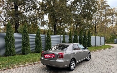 Toyota Avensis III рестайлинг, 2006 год, 500 000 рублей, 5 фотография