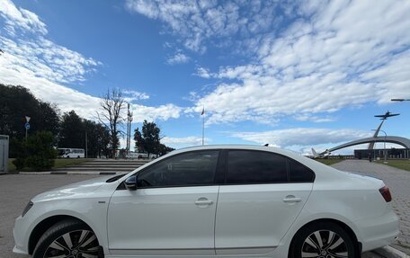 Volkswagen Jetta VI, 2018 год, 1 700 000 рублей, 2 фотография