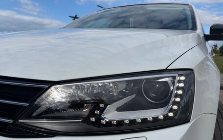 Volkswagen Jetta VI, 2018 год, 1 700 000 рублей, 16 фотография