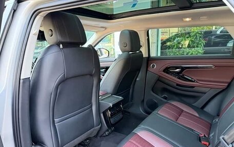Land Rover Range Rover Evoque II, 2022 год, 4 500 000 рублей, 8 фотография