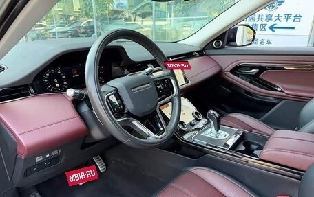 Land Rover Range Rover Evoque II, 2022 год, 4 500 000 рублей, 12 фотография